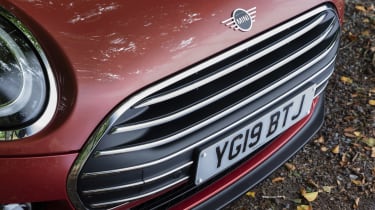 2019 MINI Clubman - Facelifted chrome grille