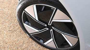 Volvo EX90 wheel