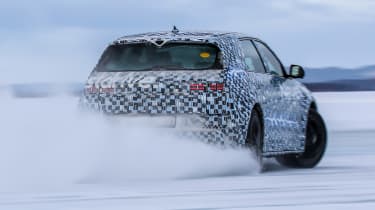 Hyundai Ioniq 5N 2023 baru mengesankan dengan foto resmi Hyundai Ioniq 5 melayang