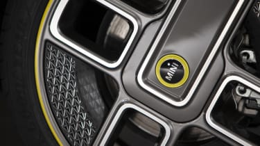 MINI Electric - alloy wheel close-up