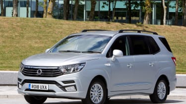 2018 SsangYong Turismo front