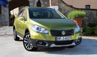 Suzuki SX-4 S-Cross 2013 front quarter static