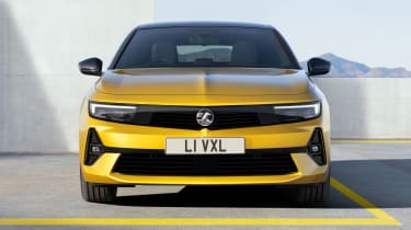 2021 Vauxhall Astra - front 