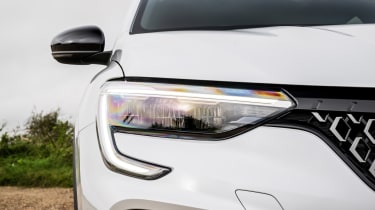 Renault Arkana facelift headlights