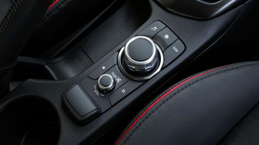 Mazda2 facelift centre console