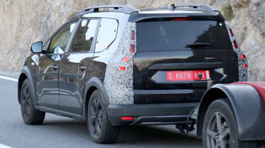 2026 Dacia Jogger spy shot rear quarter