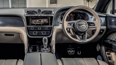 Bentley Bentayga Hybrid interior