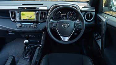 Toyota RAV4 - interior 