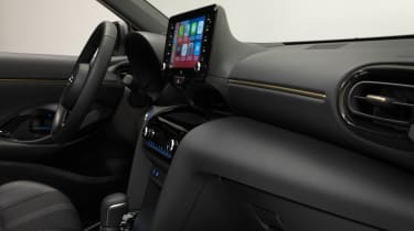 Toyota Yaris Cross Dynamic - interior dashboard view
