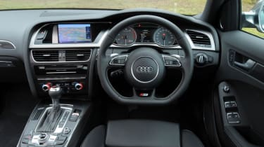 Audi S4 Avant - interior