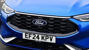 Ford Kuga facelift grille