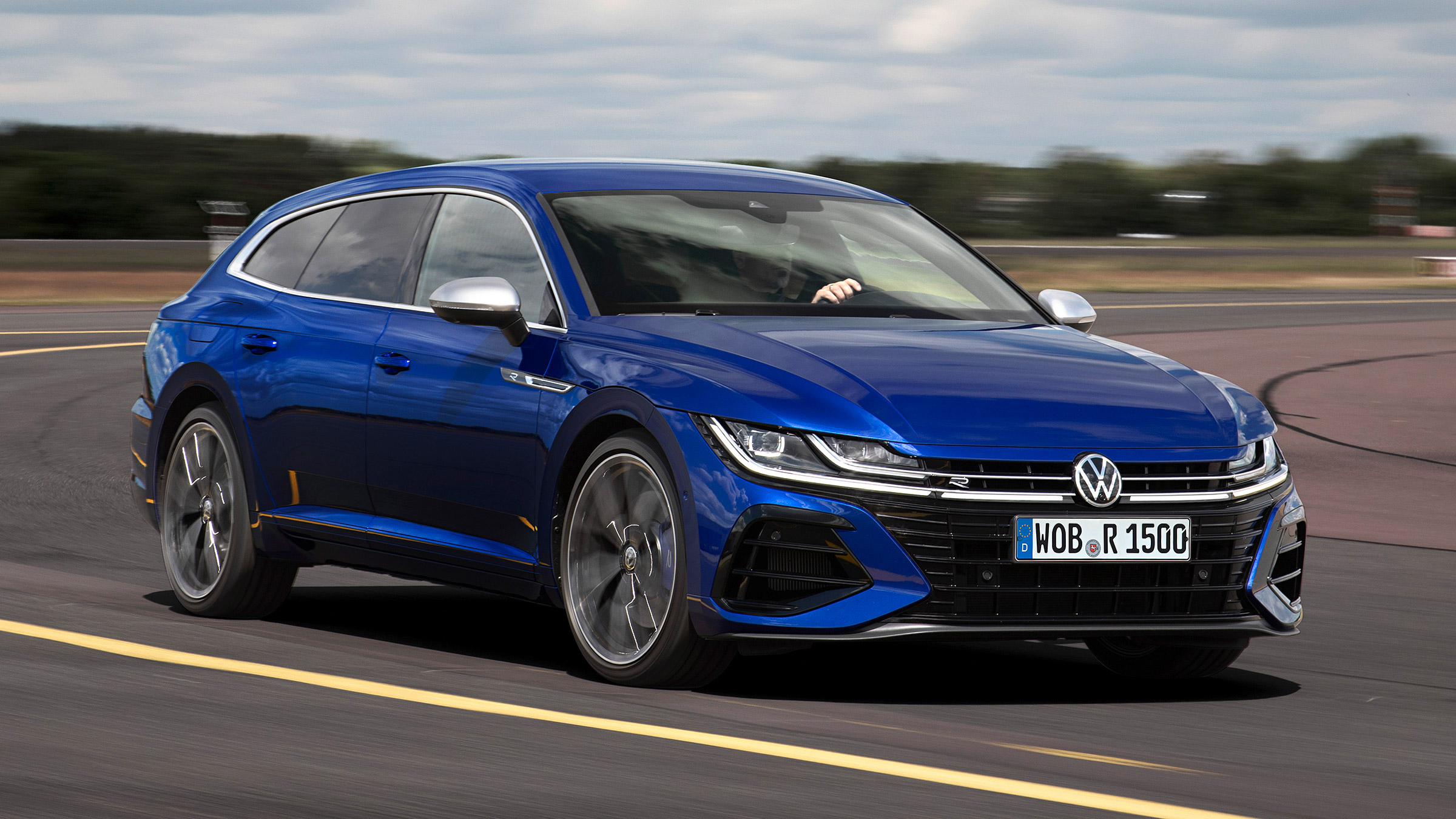 2020 Volkswagen Arteon Shooting Brake estate arrives pictures Carbuyer