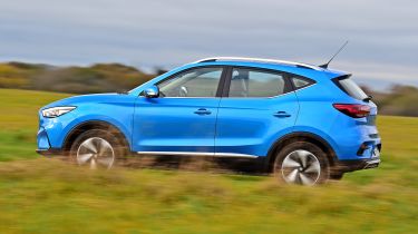 2021 MG ZS EV - side on dynamic 