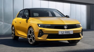 2021 Vauxhall Astra - front 3/4
