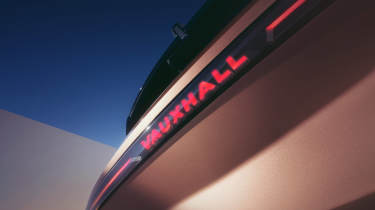 Vauxhall Grandland rear emblem