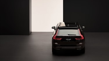 Volvo XC60 Black Edition rear view