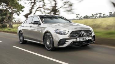 Mercedes e-Class saloon-front3/4dynamic