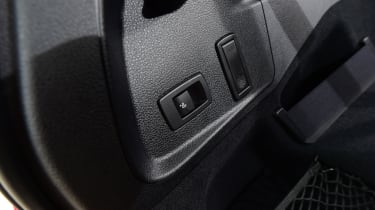 BMW 2 Series Gran Tourer seat release button