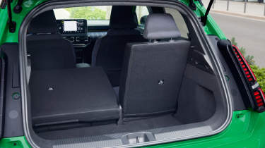 Renault 5 boot seats half down