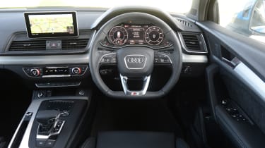 Audi Q5 - interior 