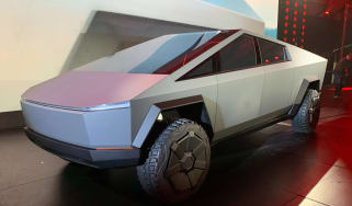 Tesla Cybertruck - front 3/4 view static