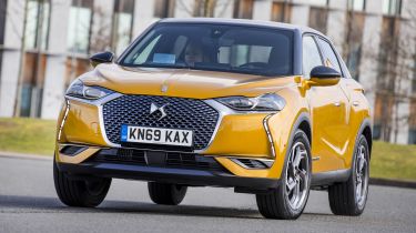 DS 3 Crossback in yellow