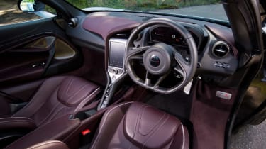 McLaren 720S coupe - interior