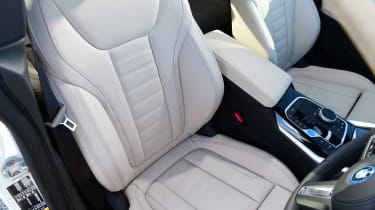 BMW i4 eDrive35 front seats