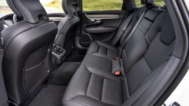 Volvo V90 Cross Country rear seats