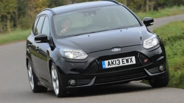Ford Focus ST - front 3/4 view