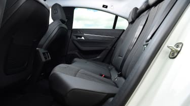 Peugeot 508 hatchback rear seats