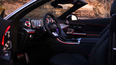 Mercedes CLE Cabriolet front seats