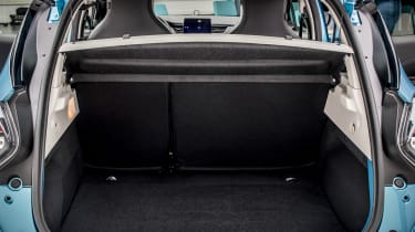 New Renault ZOE - boot with parcel shelf in place