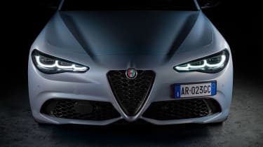 2023 Alfa Romeo Giulia - headlights
