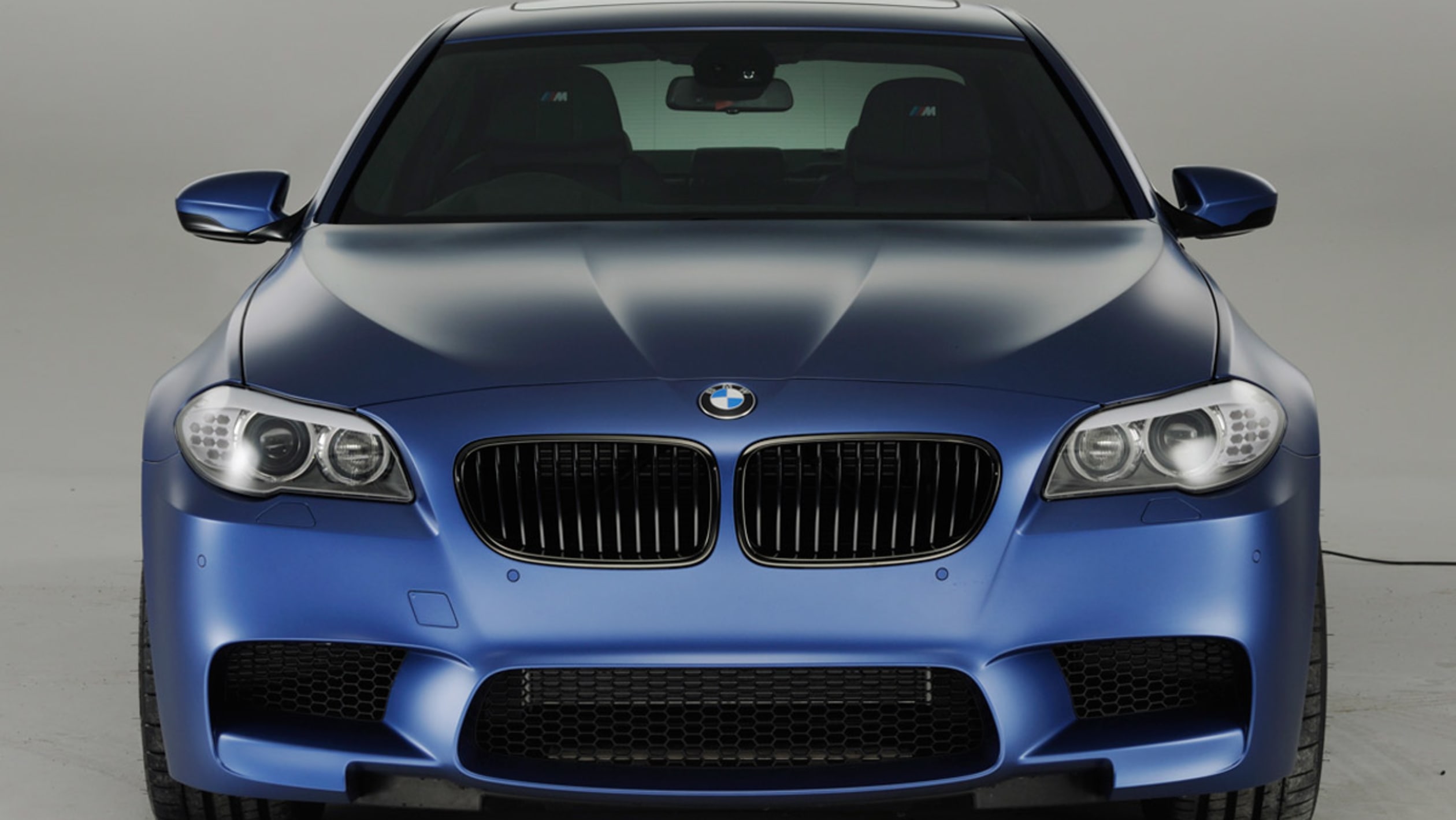 BMW M5 saloon pictures Carbuyer