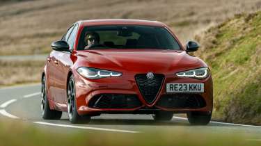 Alfa Romeo Giulia UK front cornering