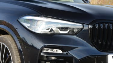 BMW X5 xDrive45e SUV headlights