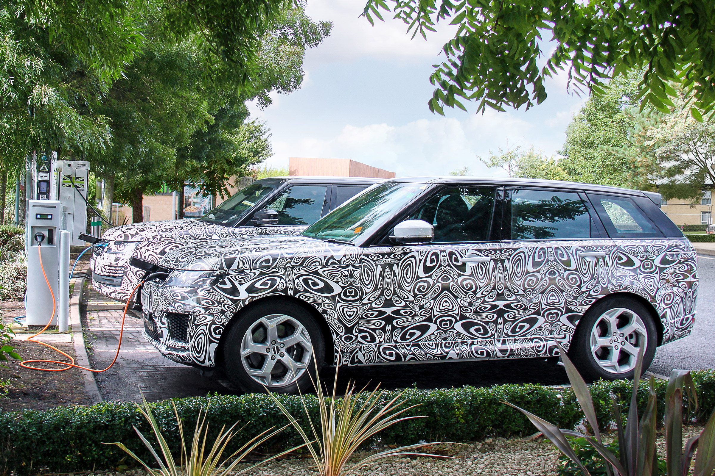 Plug in Hybrid Range Rover And Range Rover Sport Due Carbuyer plug-in-hybrid-range-rover-and-range-rover-sport-due-carbuyer