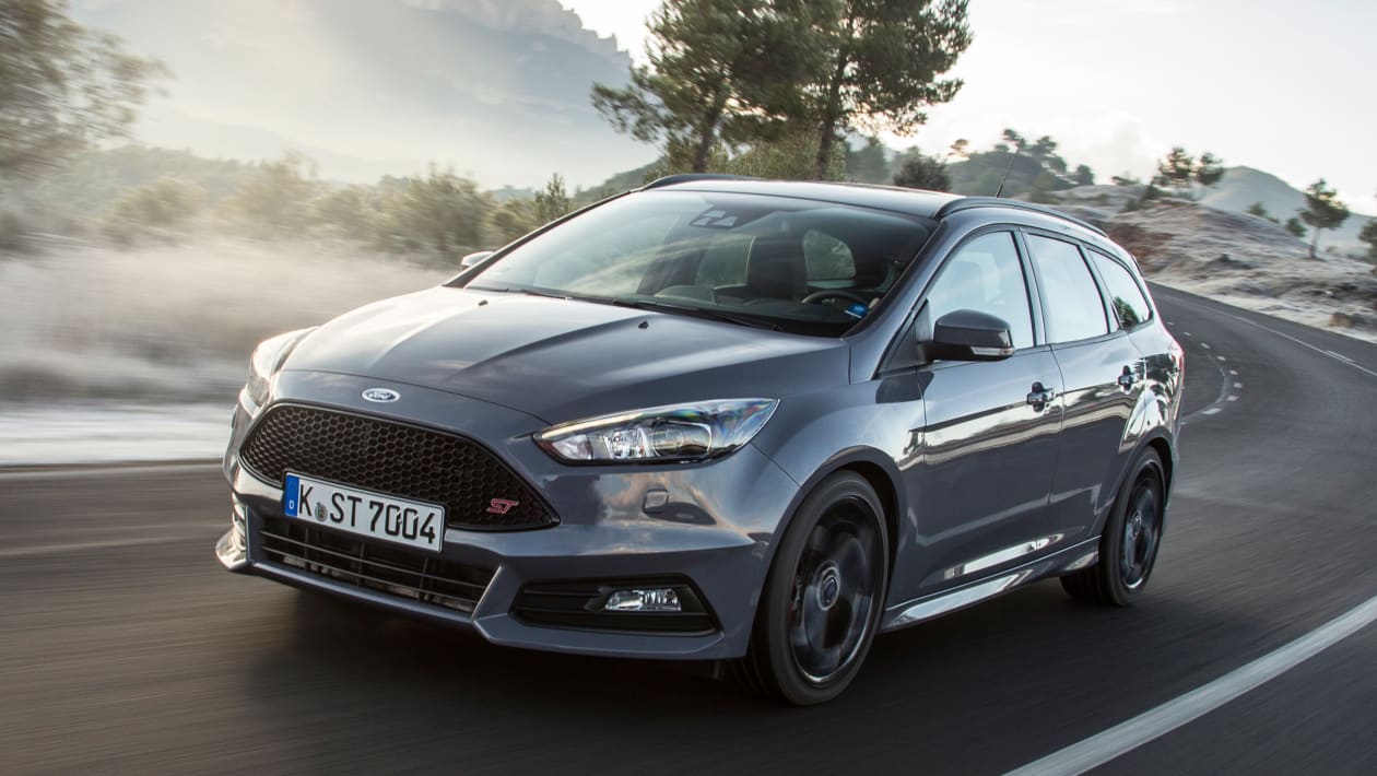 Ford Focus ST Estate 2015 – IXO 1/18 – Bleu? – Modèle Monté Métal – NEUF