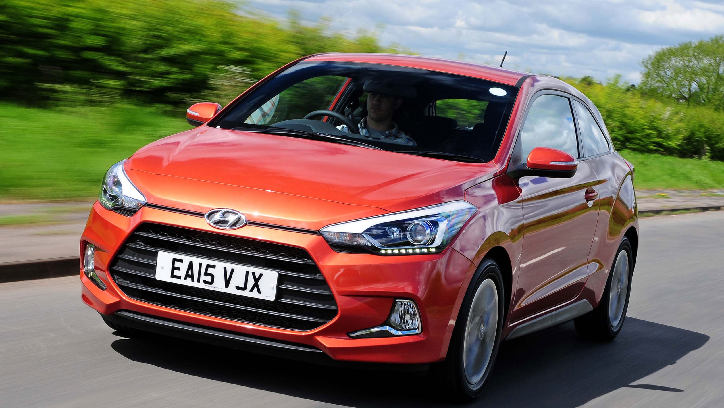 Hyundai i20 Coupe Owner Reviews MPG, Problems