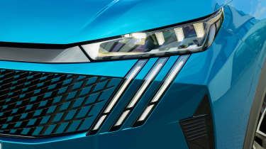 Peugeot 3008 headlights