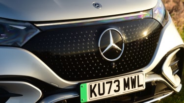 Mercedes EQE SUV grille