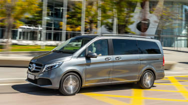 Mercedes V-Class MPV side action