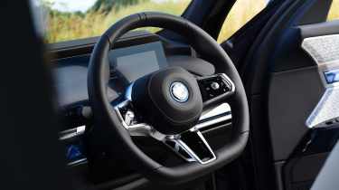 BMW i7 steering wheel