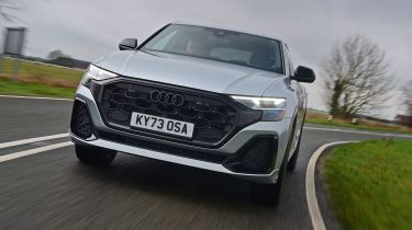 Audi Q8 facelift front tracking