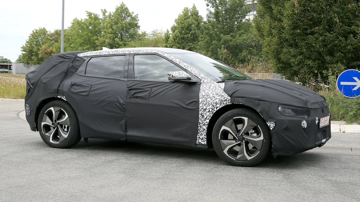 2021 Kia electric SUV previewed in exclusive images - pictures | Carbuyer