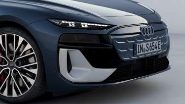 Audi S6 Avant e-tron front bumper