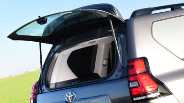 Toyota Land Cruiser Utility rear window