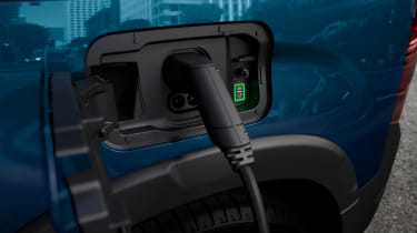 Peugeot e-Rifter charging flap