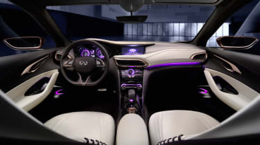 Ininiti Q30 concept 2013 interior